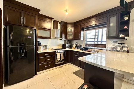 SE VENDE CASA EN RESIDENCIAL ALCAZAR 🏡