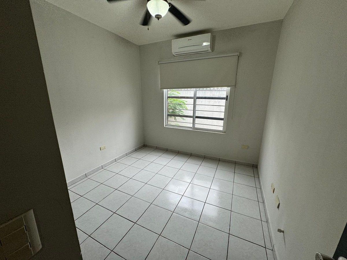 Casa en Colinas del Huajuco, Monterrey, foto 12 de 13