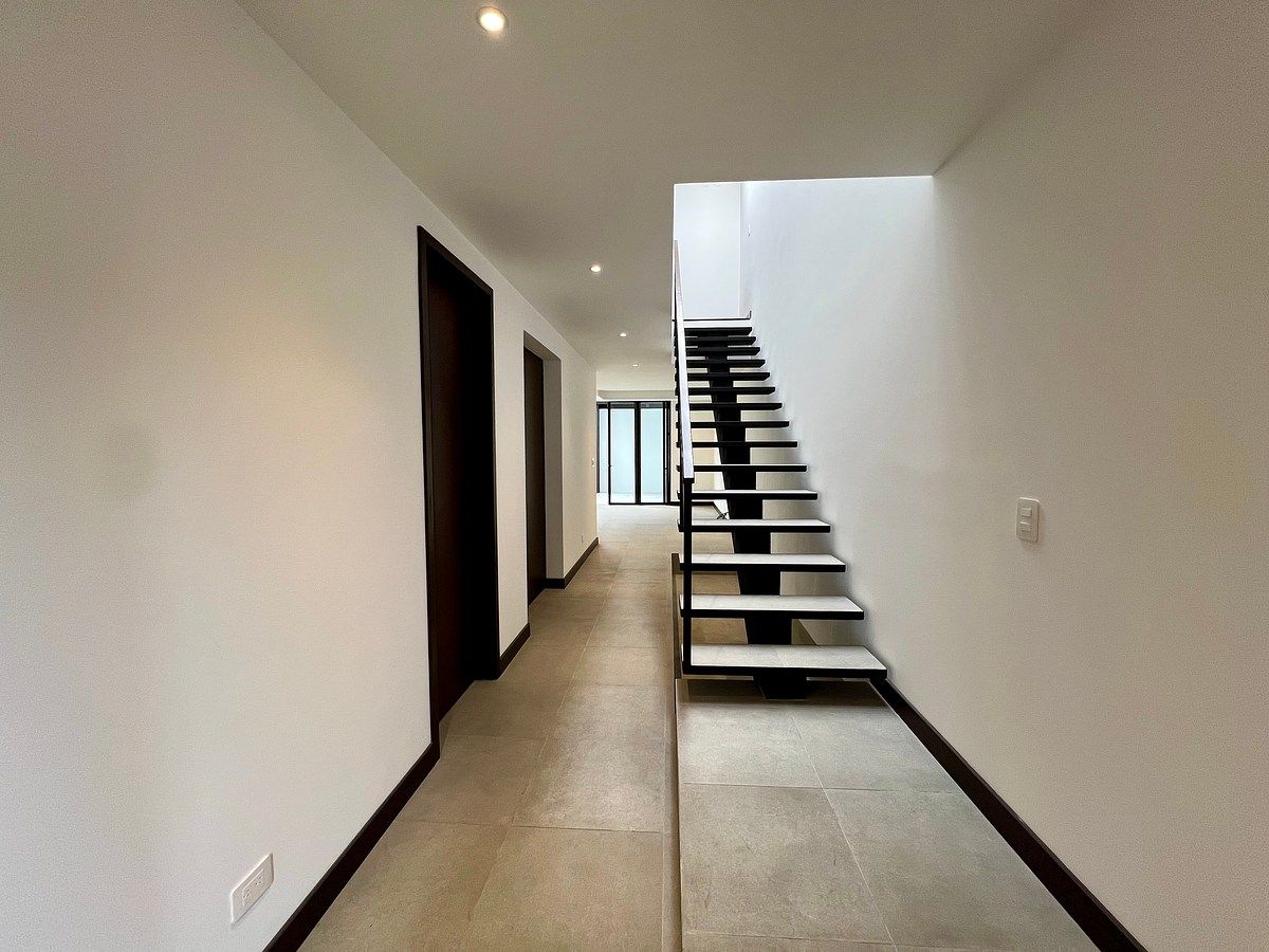 Casa en Condominio en Zona 10, Guatemala, foto 2 de 17