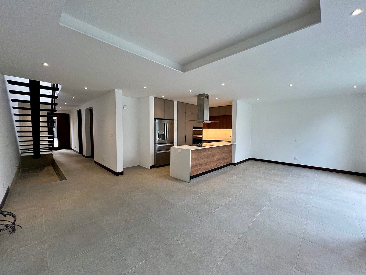 Casa en Condominio en Zona 10, Guatemala, foto 5 de 17