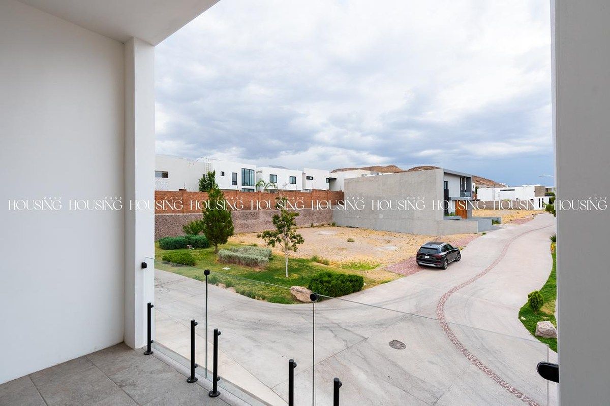Balcón  Recámara principal, photo 15 of 32