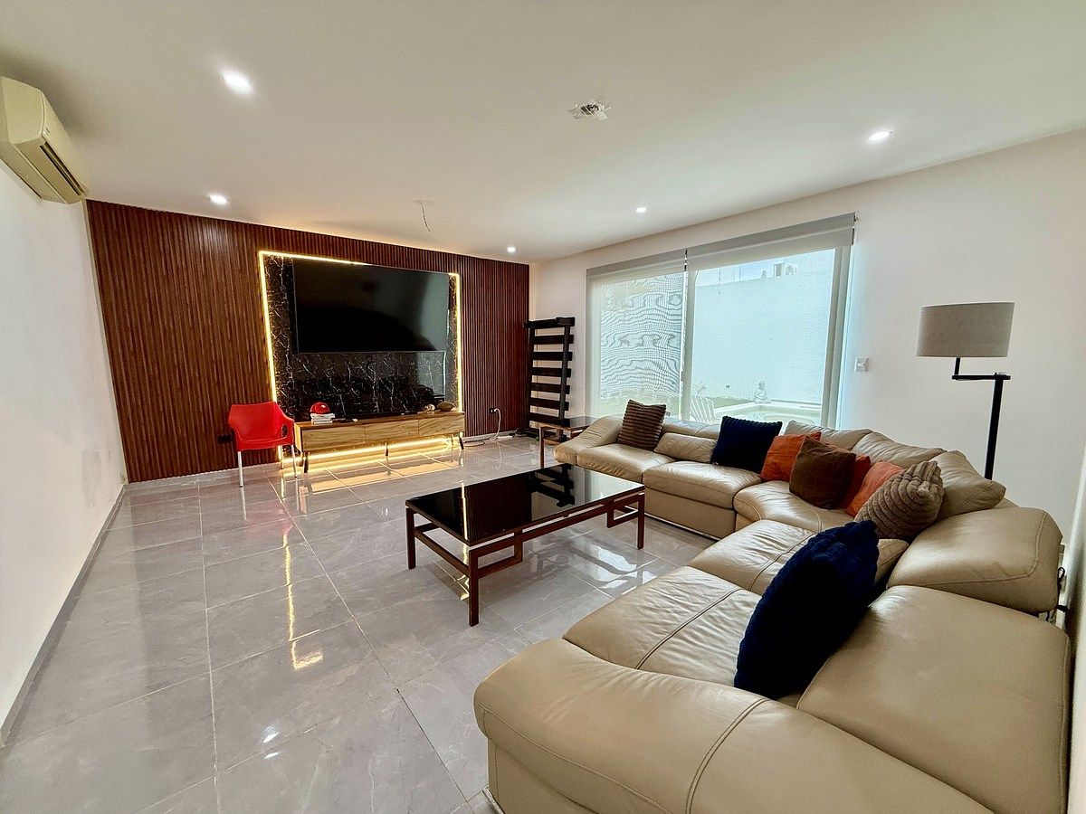recámara principal en planta baja, foto 9 de 25