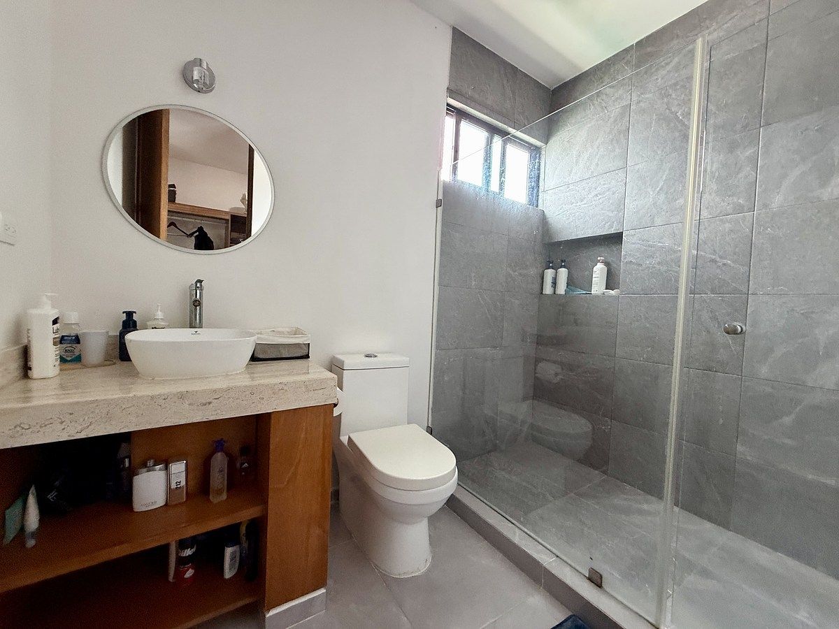 baños recámaras 3 y 4, foto 20 de 25