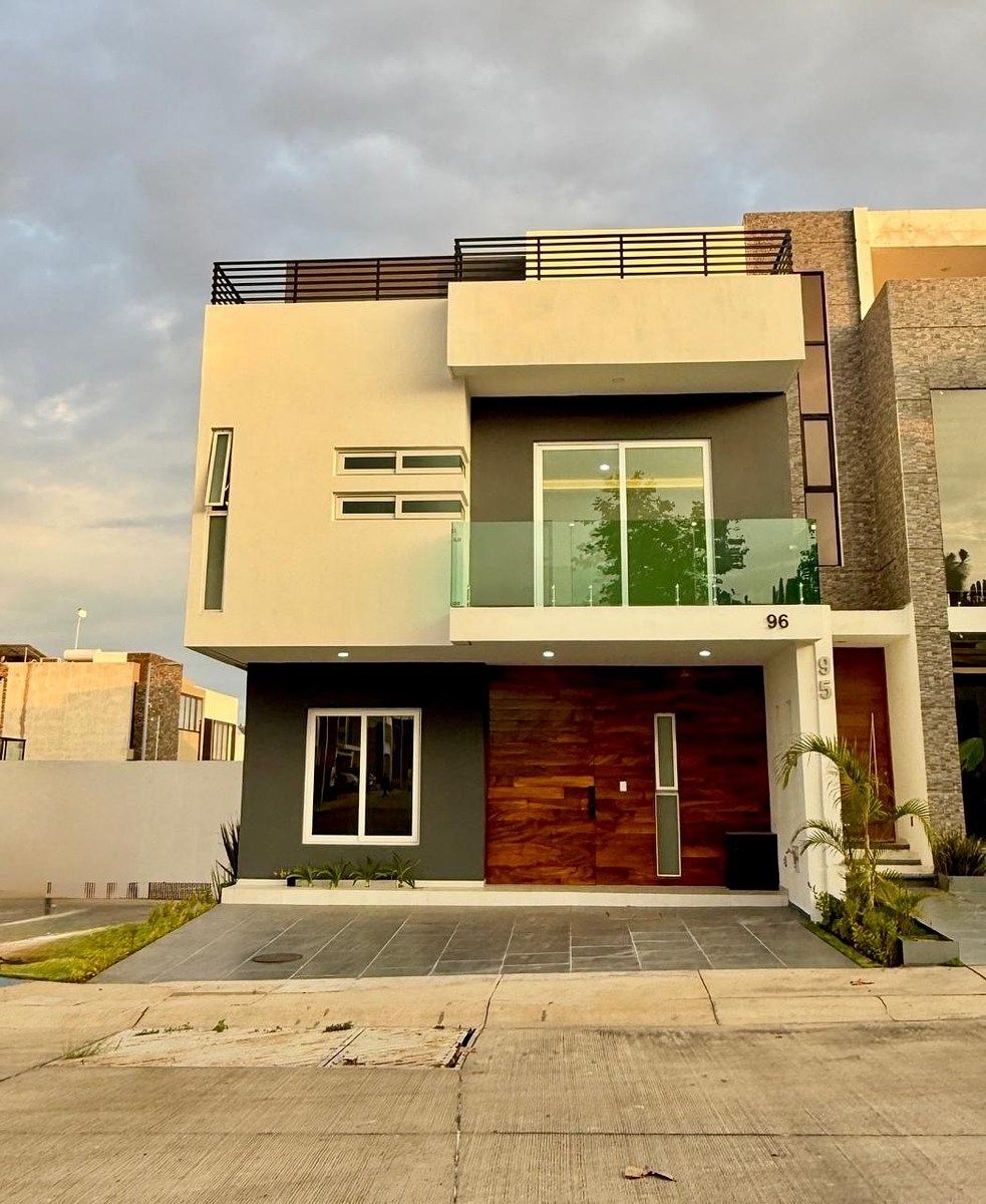 Casa en venta en Coto Austriaco Valle Imperial, foto 1 de 13