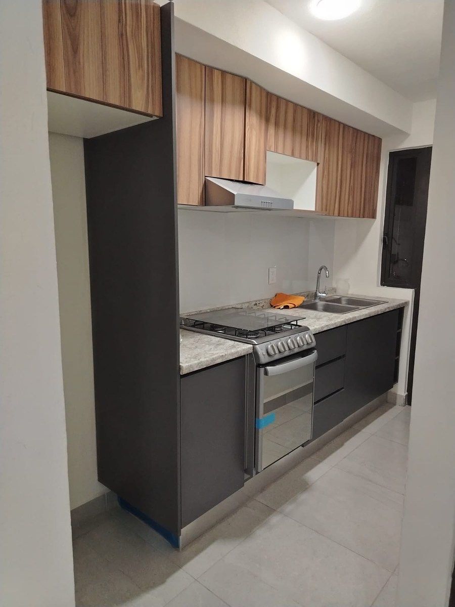 House for Rent near General Hospital of León, photo 1 of 16