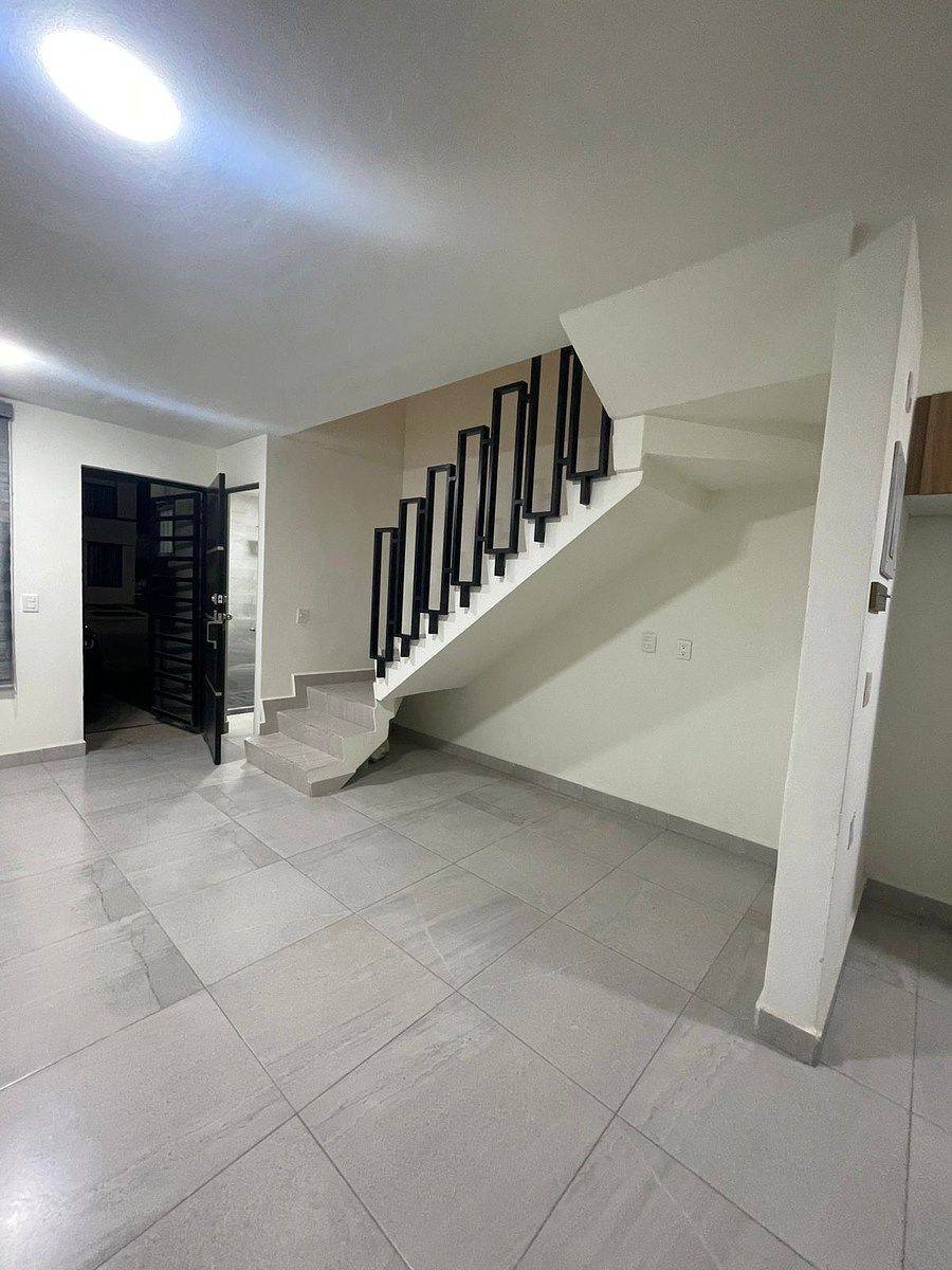 House in Gated Community in Villa Pedregal, León, photo 2 of 16