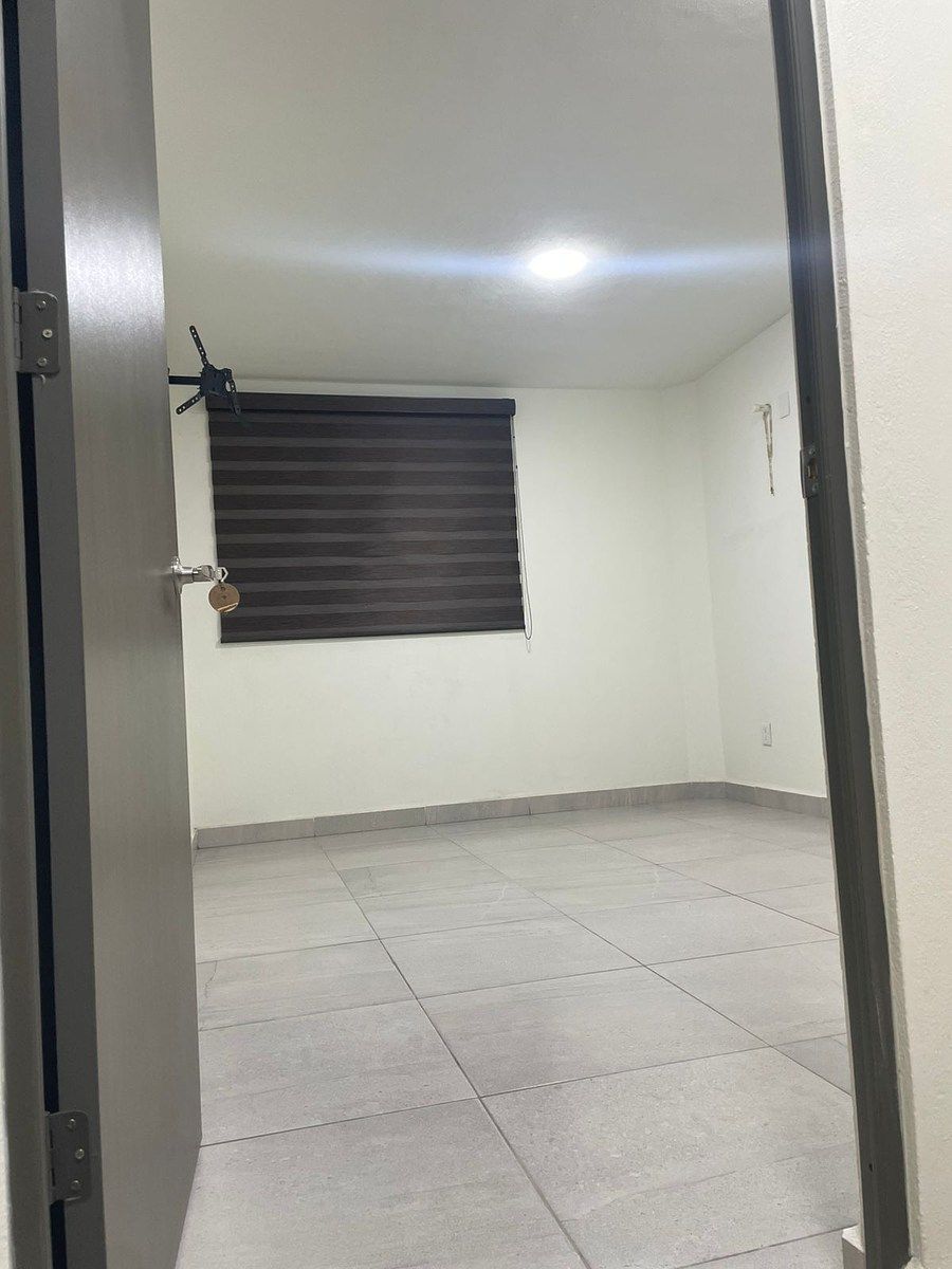 House in Gated Community in Villa Pedregal, León, photo 12 of 16
