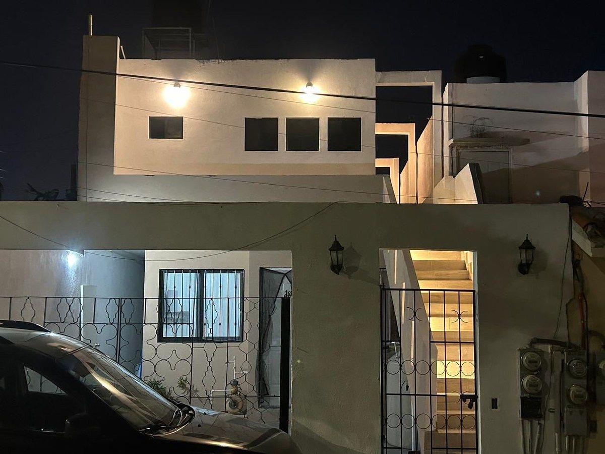 CASA CON DEPARTAMENTOS EN ALTOS CABO SAN LUCAS, foto 1 de 20