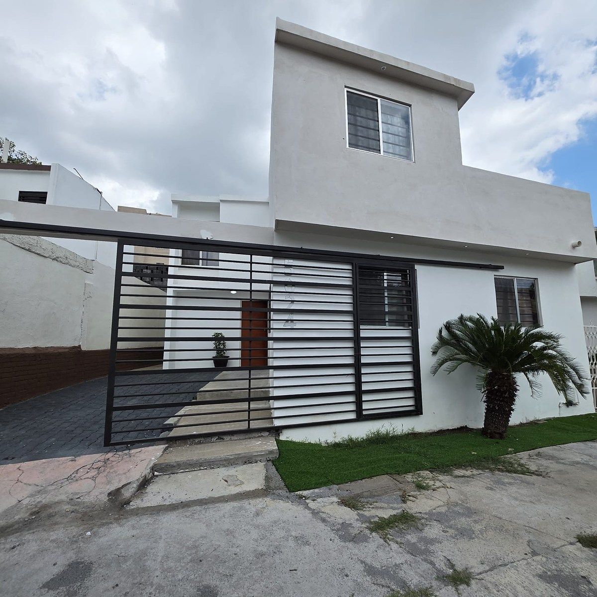CASA EN VENTA EN HACIENDA MITRAS, foto 1 de 7