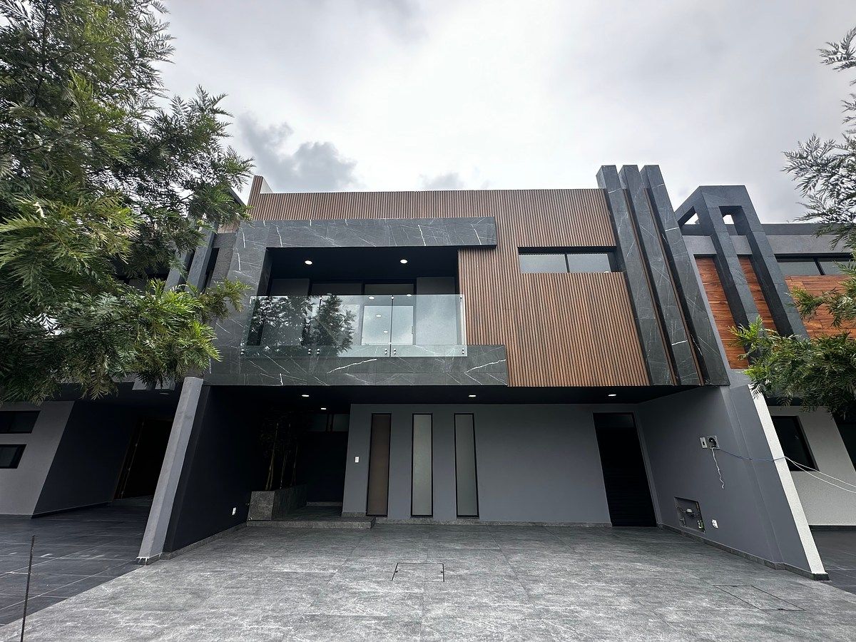 CASA EN VENTA  LOMAS DE ANGELOPOLIS  III, foto 1 de 33