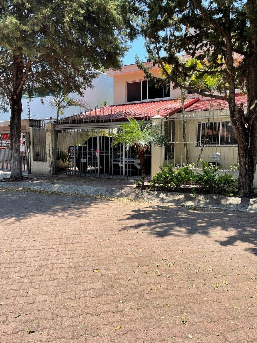 Casa en Venta Bugambilias, photo 1 of 25