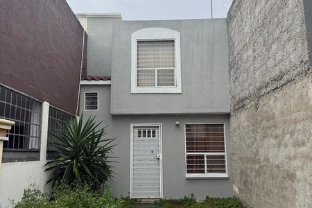 CASA EN VENTA EN VILLA FONTANA $1’260,000 pesos
