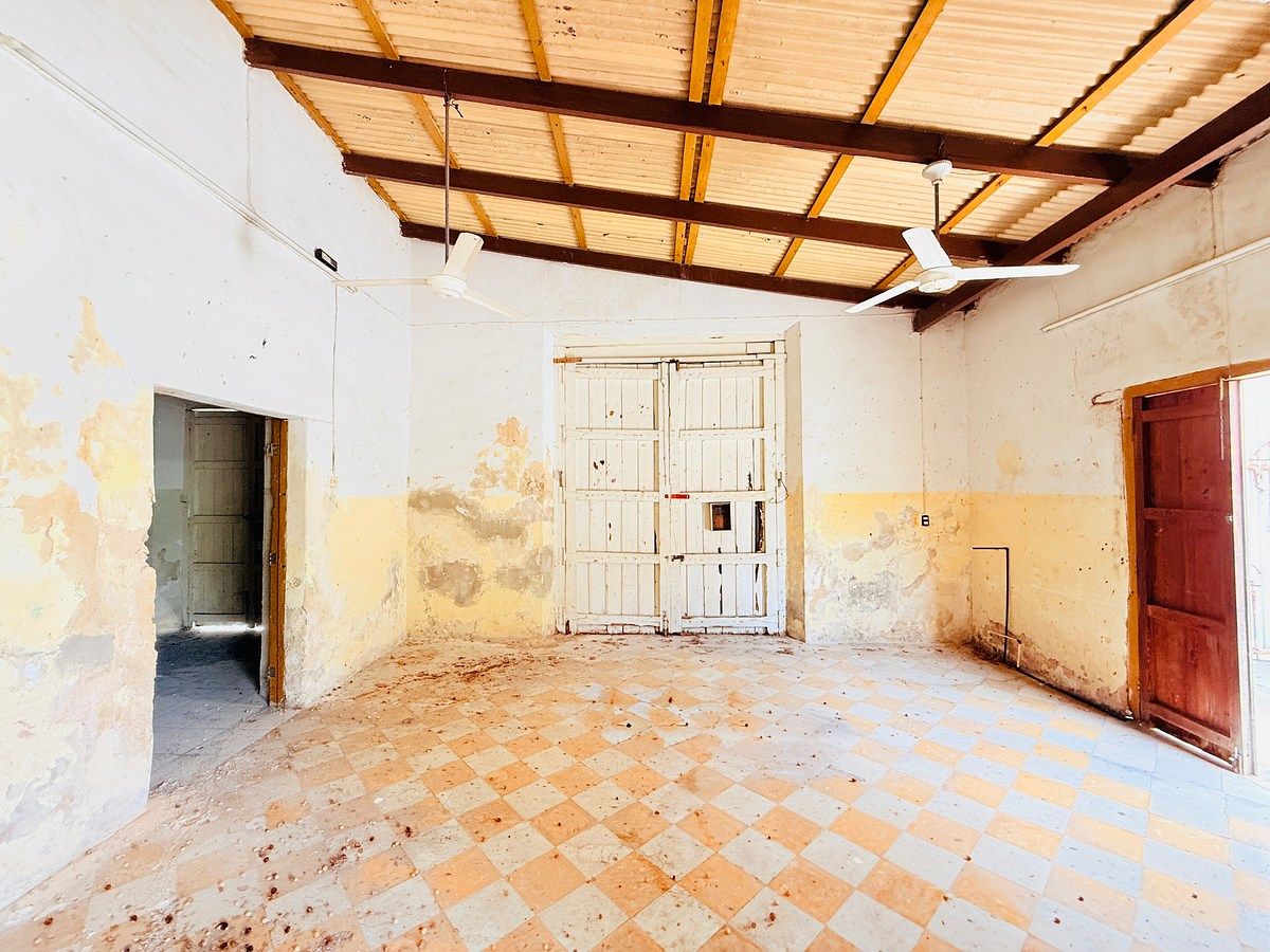 Commercial Storage Unit in Mérida Centro, Mérida, photo 5 of 15