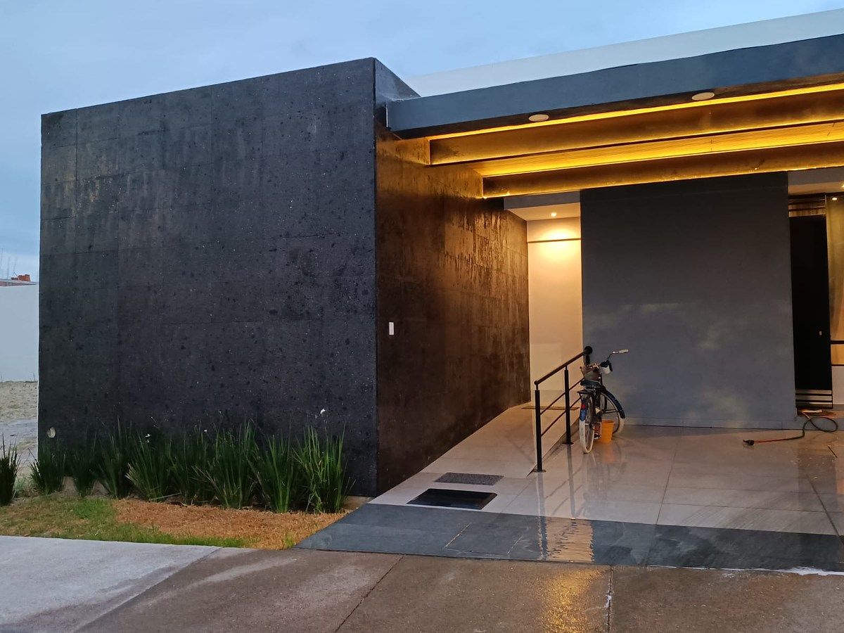 CASA DE UNA PLANTA EN VENTA EN PASEOS DE LORETTA, foto 1 de 16