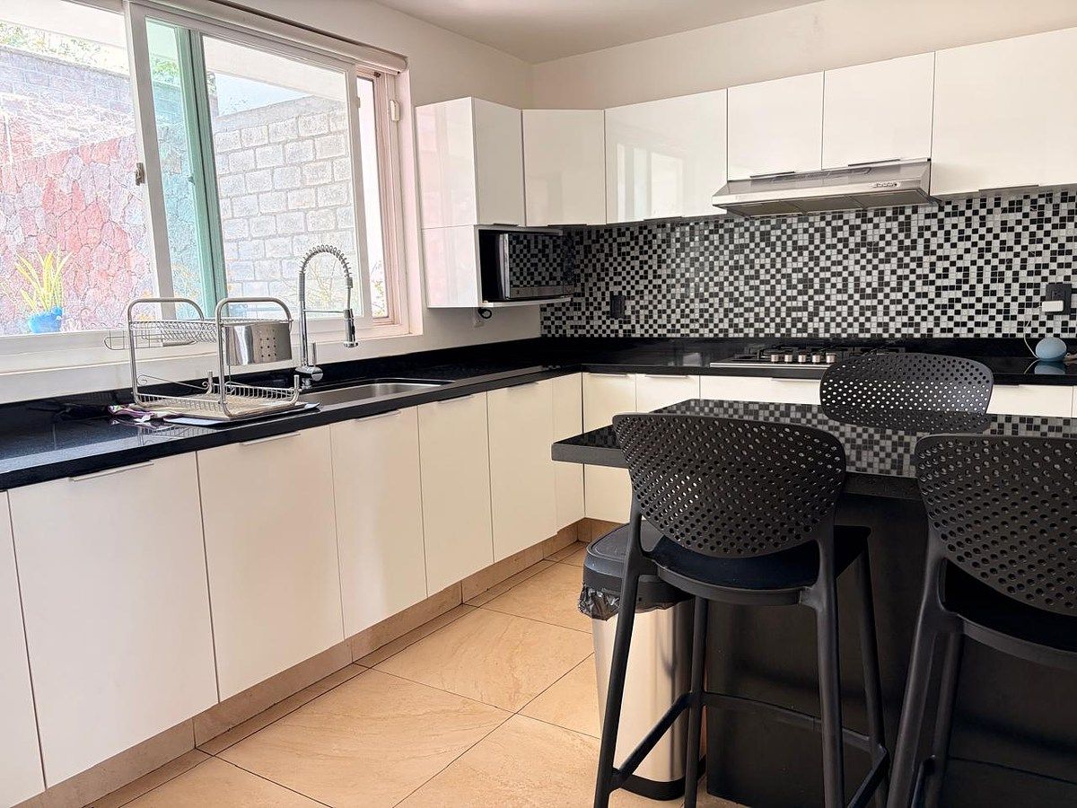 Segunda vista a la cocina., foto 6 de 27
