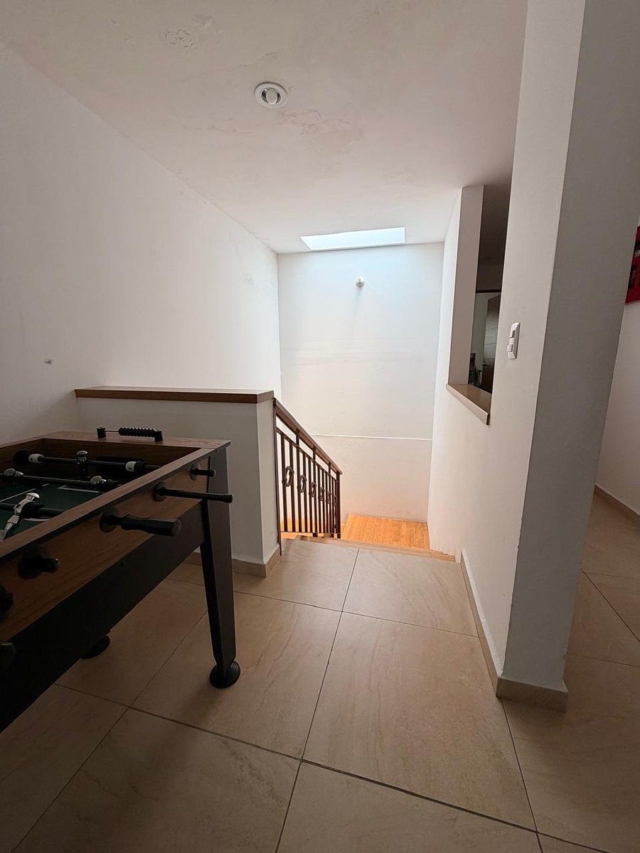 Acceso a piso de recámaras., foto 16 de 27