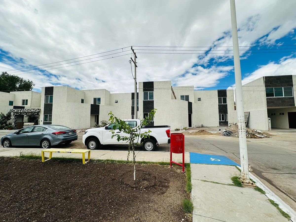 House in Fraccionamiento Privada Vista del Sol, Durango, photo 2 of 21