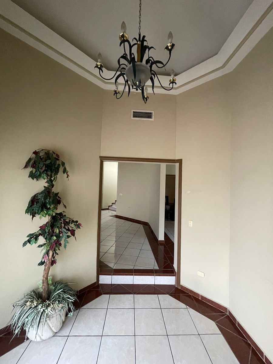 Casa em Fuentes del Valle, San Pedro Garza García, foto 10 de 39