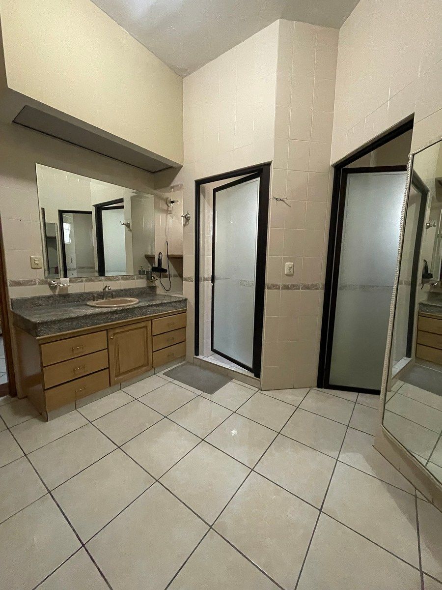Casa em Fuentes del Valle, San Pedro Garza García, foto 20 de 39