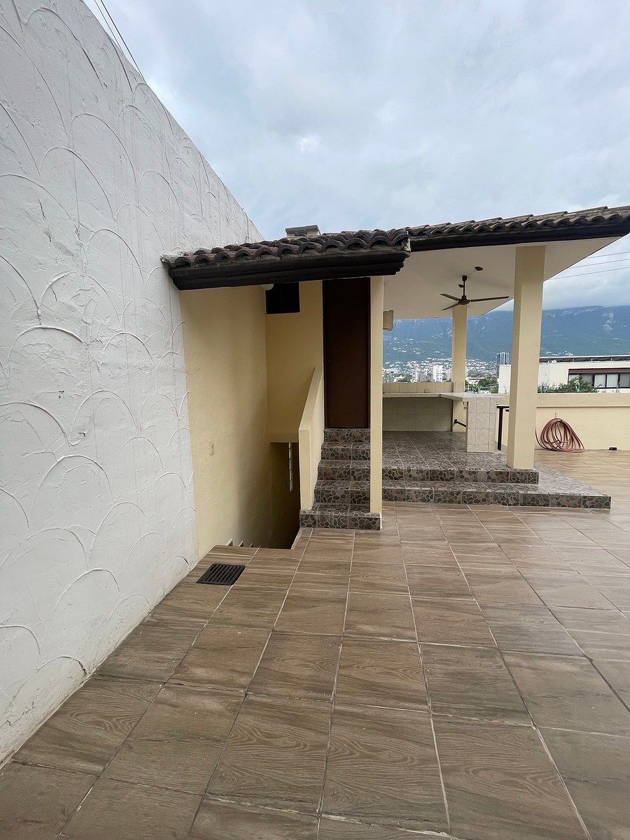 Casa em Fuentes del Valle, San Pedro Garza García, foto 33 de 39