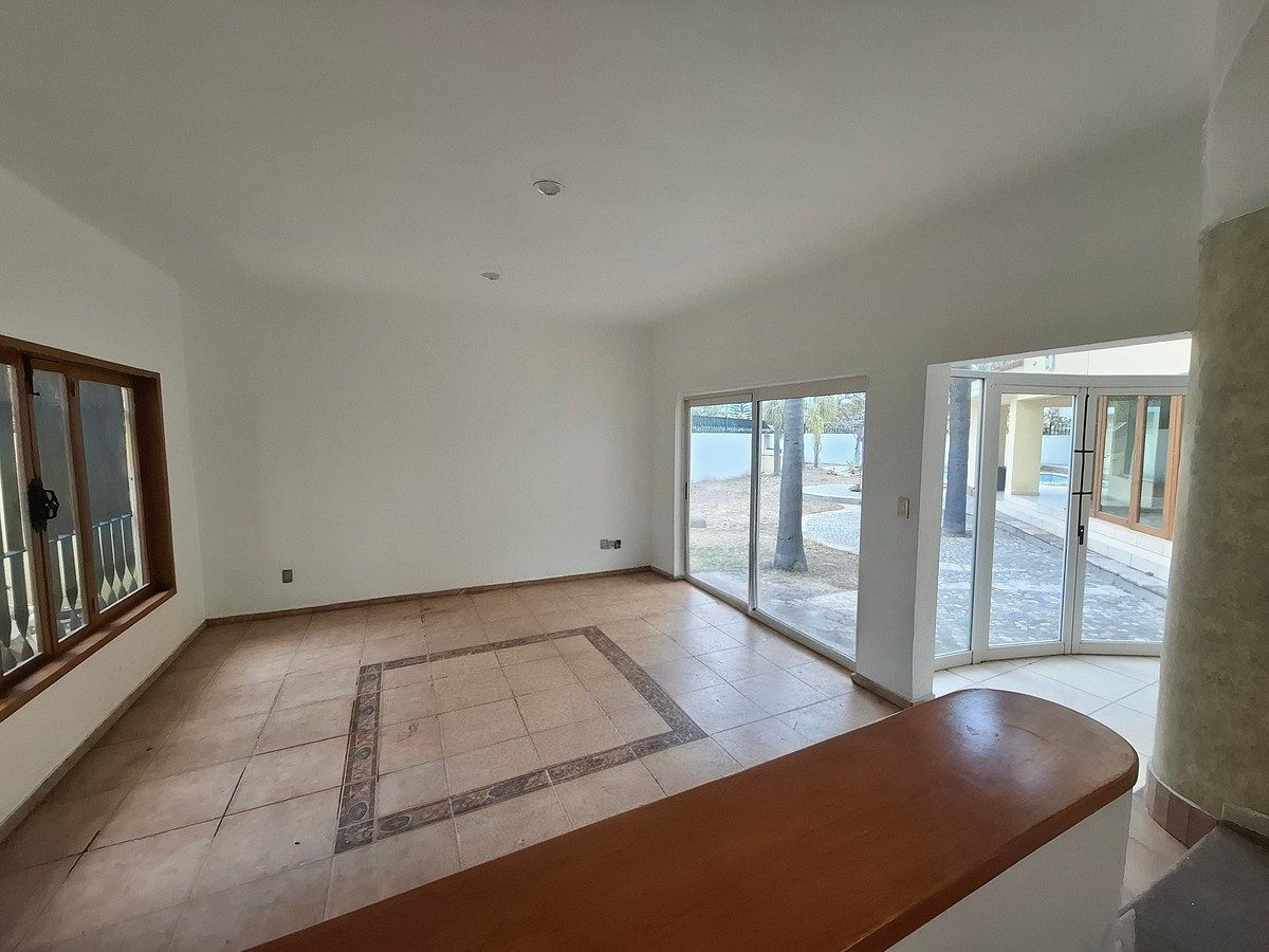 RESIDENCIA EN VENTA EN CIUDAD BUGAMBILIAS EN GUADALAJARA - foto 5