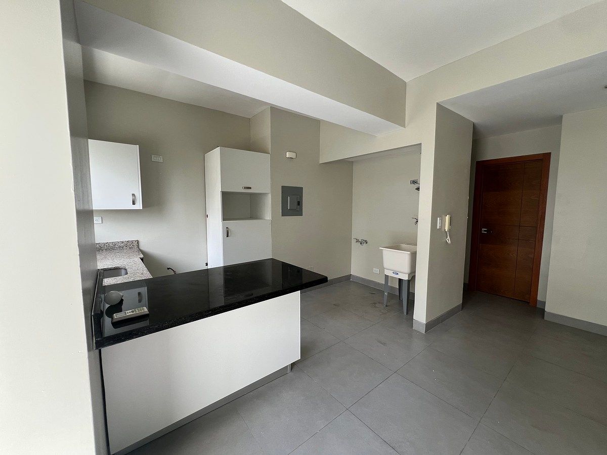 Alquiler apartamento en La Julia. Shanti Tower. PC, foto 1 de 15