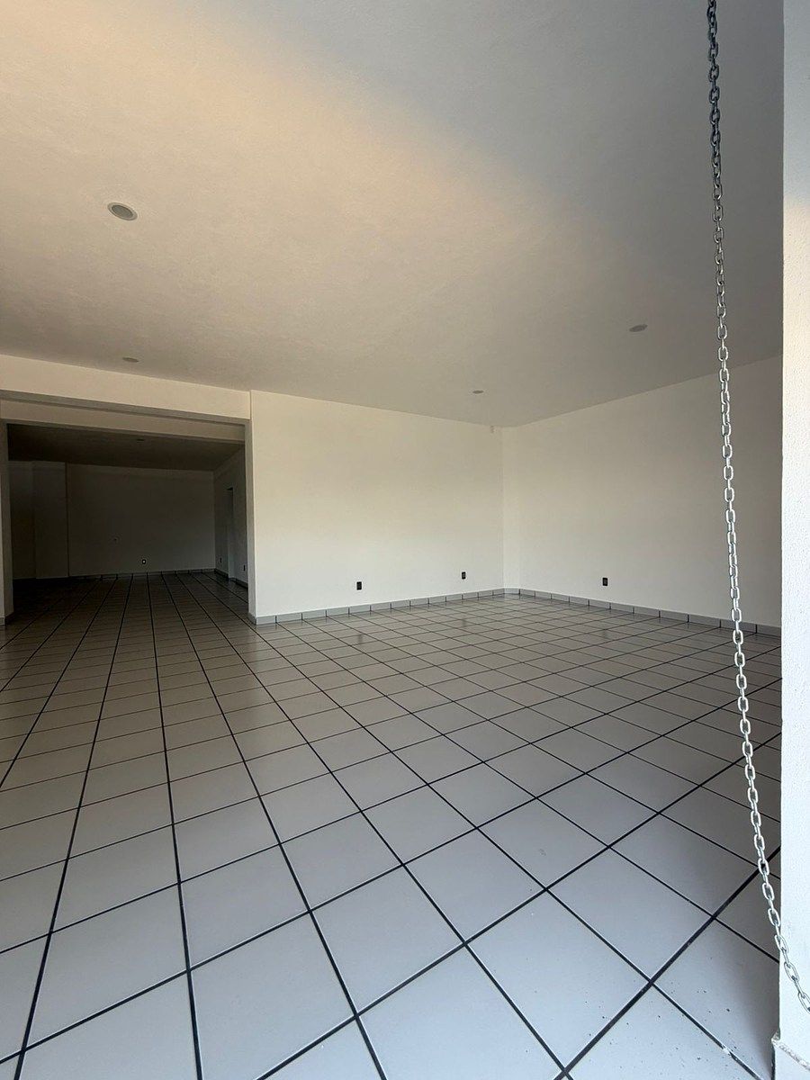 FOR RENT COMMERCIAL LOCAL, photo 1 of 2