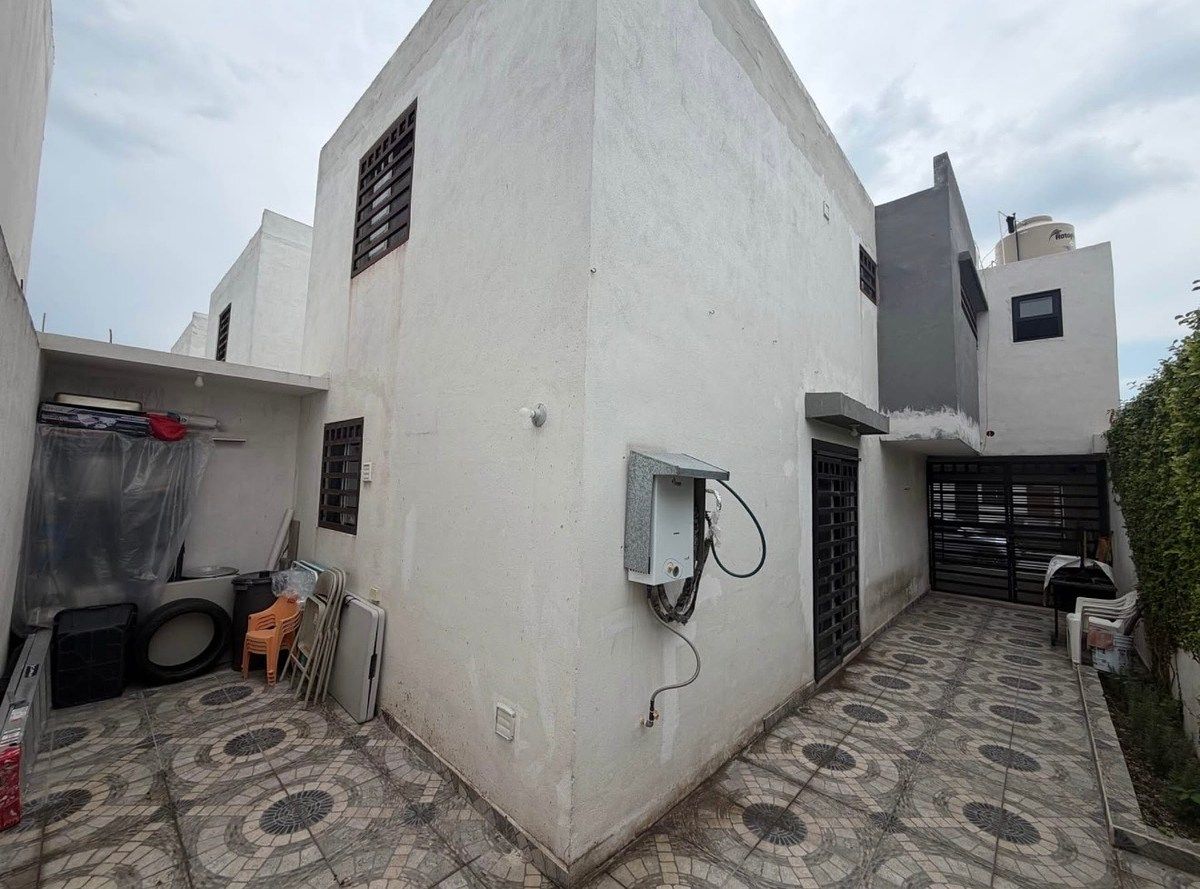 House in Paseo de los Nogales Santa Rosa, Apodaca, photo 4 of 17