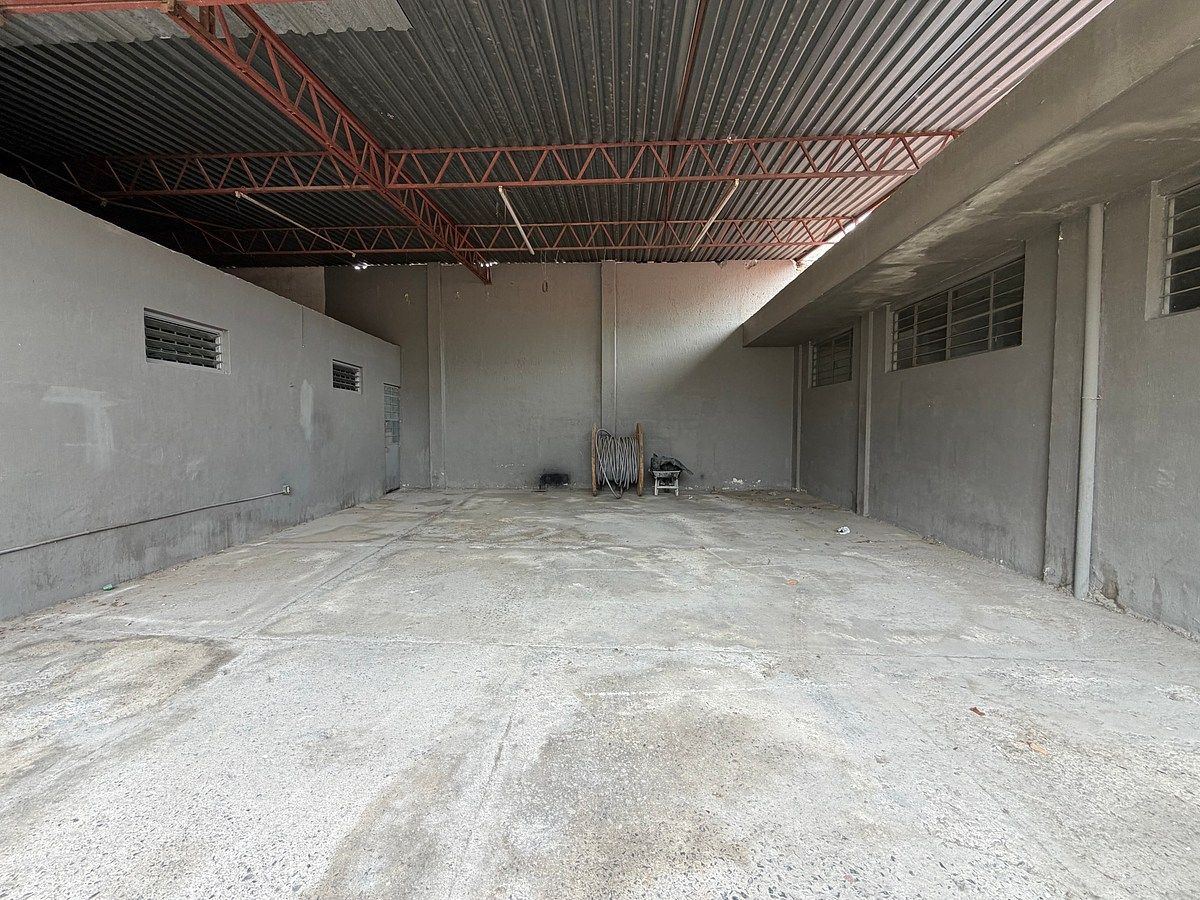 Bodega comercial en Constitución, Zapopan, foto 13 de 20