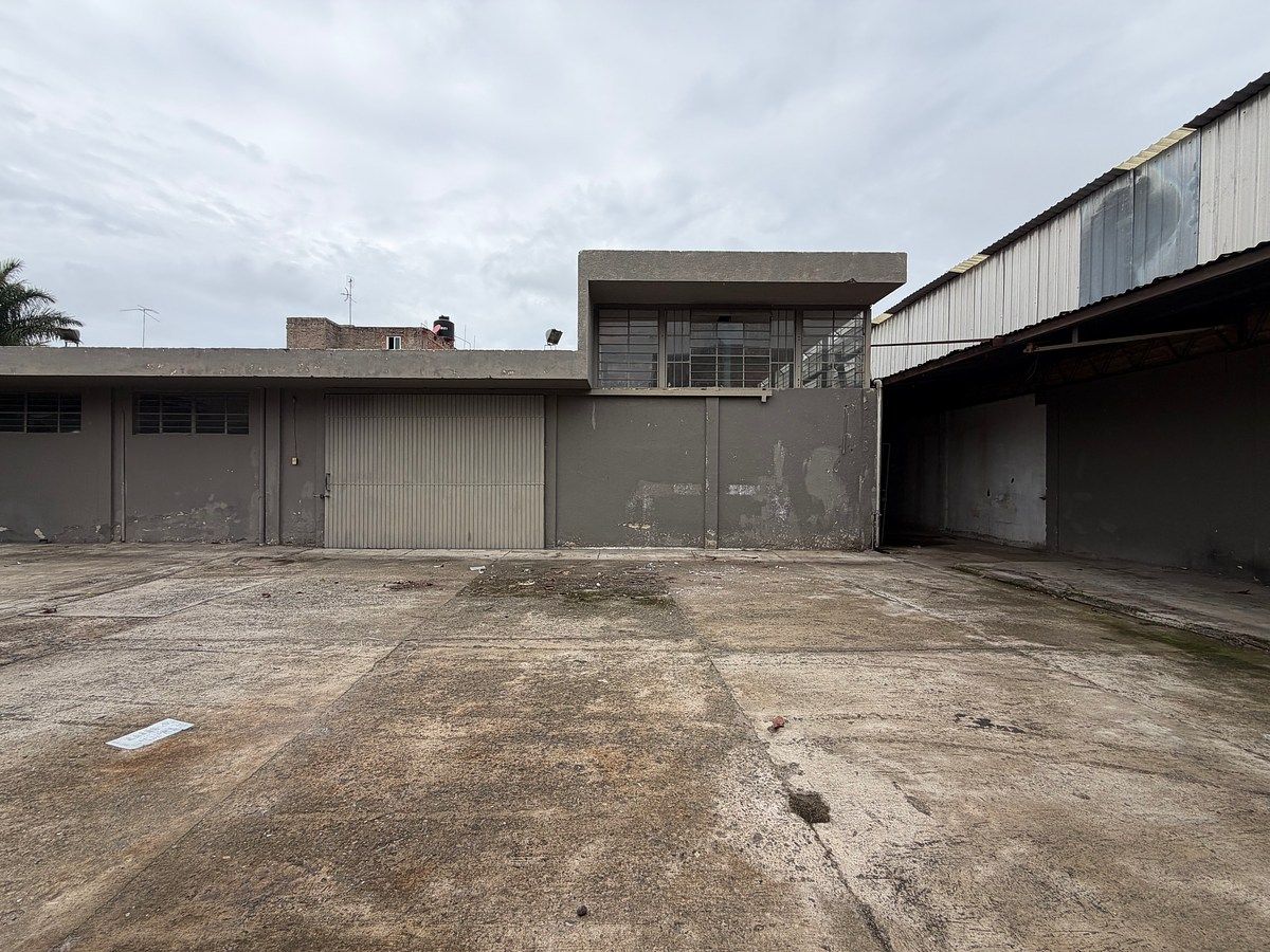 Bodega comercial en Constitución, Zapopan, foto 2 de 20