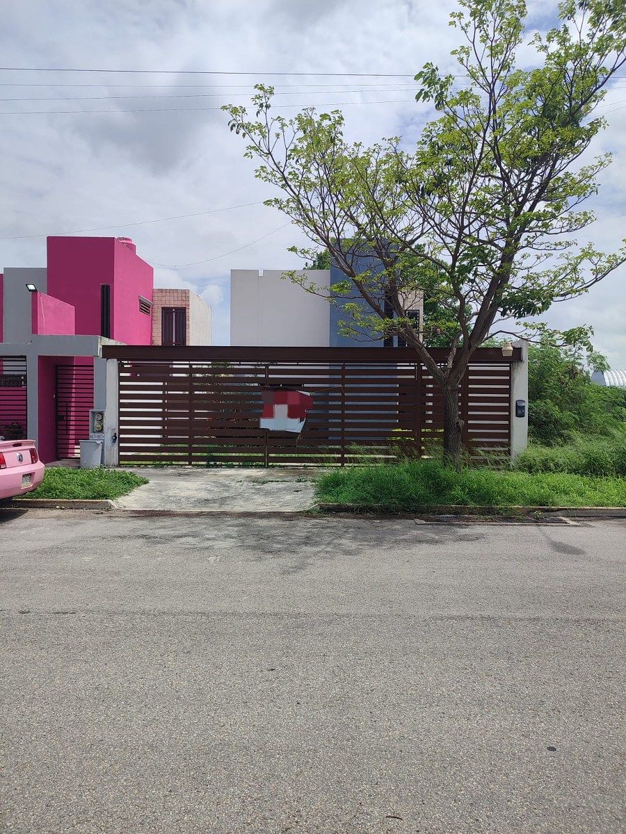 HOUSE IN CAUCEL, photo 1 of 10