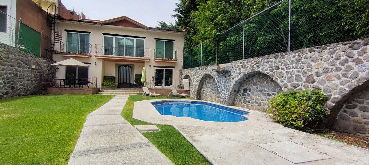 Casa con Alberca en Venta en Burgos Bugambilias, Temixco, Morelos, foto 1 de 50