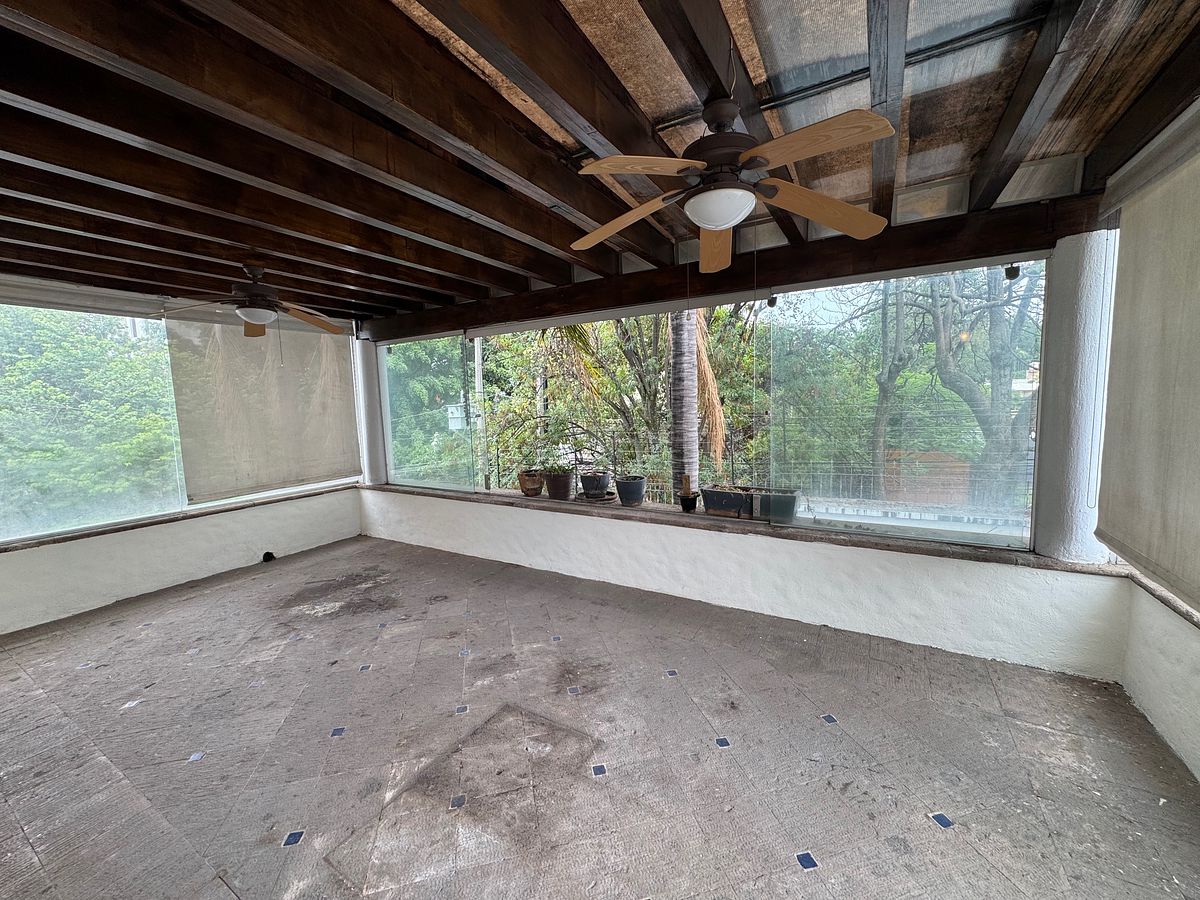 CASA EN VENTA O RENTA EN COUNTRY CLUB, GUADALAJARA, foto 1 de 37