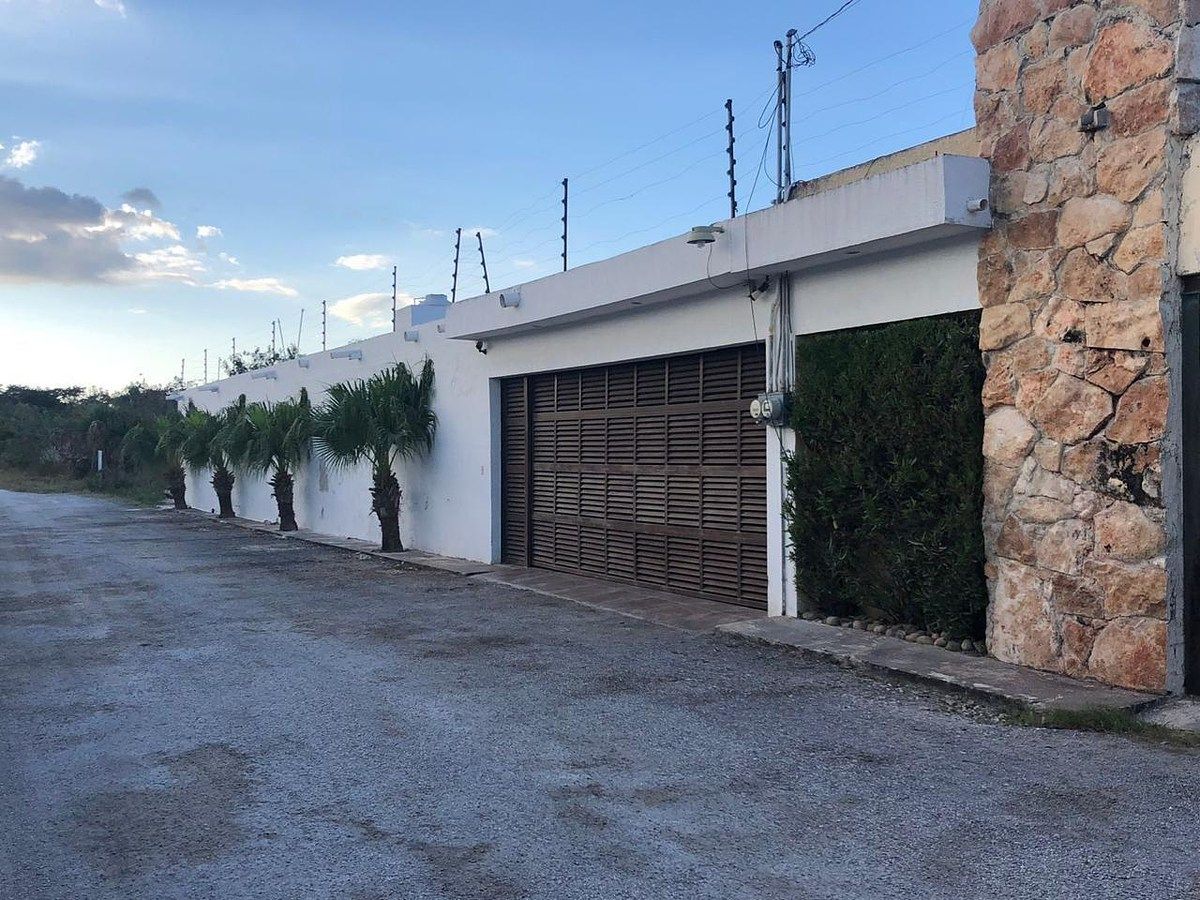 EN VENTA - CASA CON  ALBERCA EN CAMPECHE, foto 1 de 23