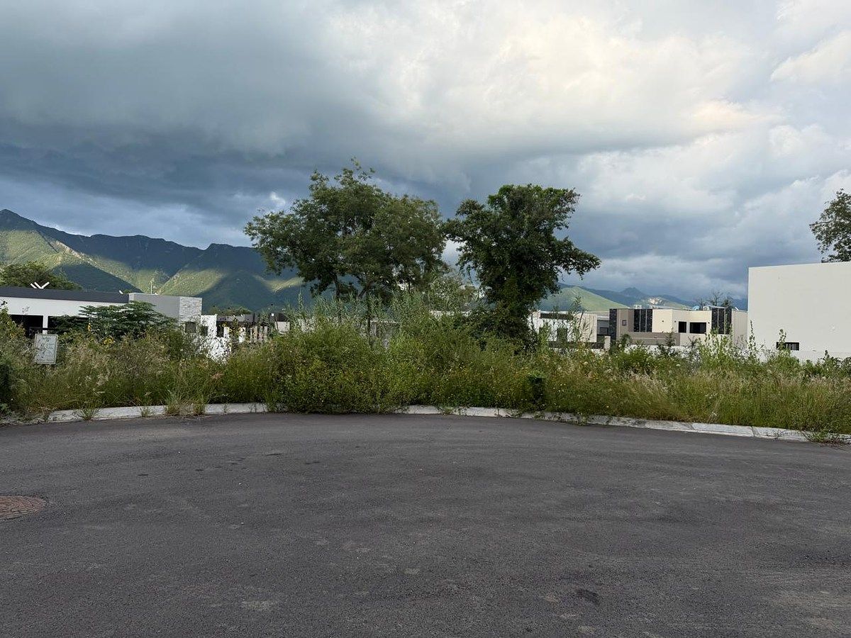 Terreno, photo 8 of 11