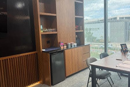 OFICINA EQUIPADA Y AMUEBLADA EN RENTA EN TORRE UNO VIA MONTEJO, MÉRIDA, YUCATÁN