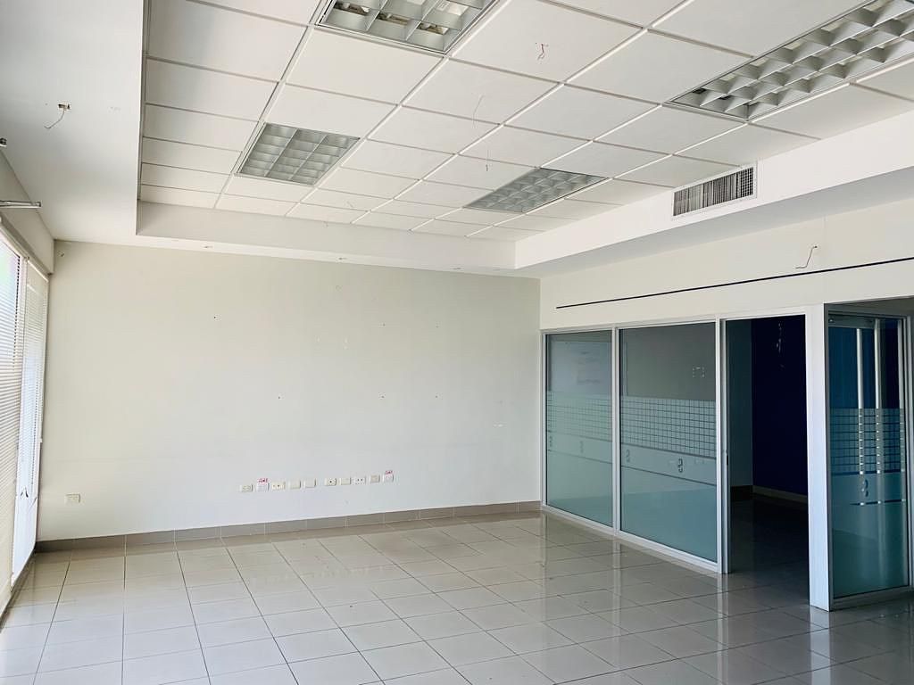 Local Comercial en Santo Domingo Este, foto 3 de 7