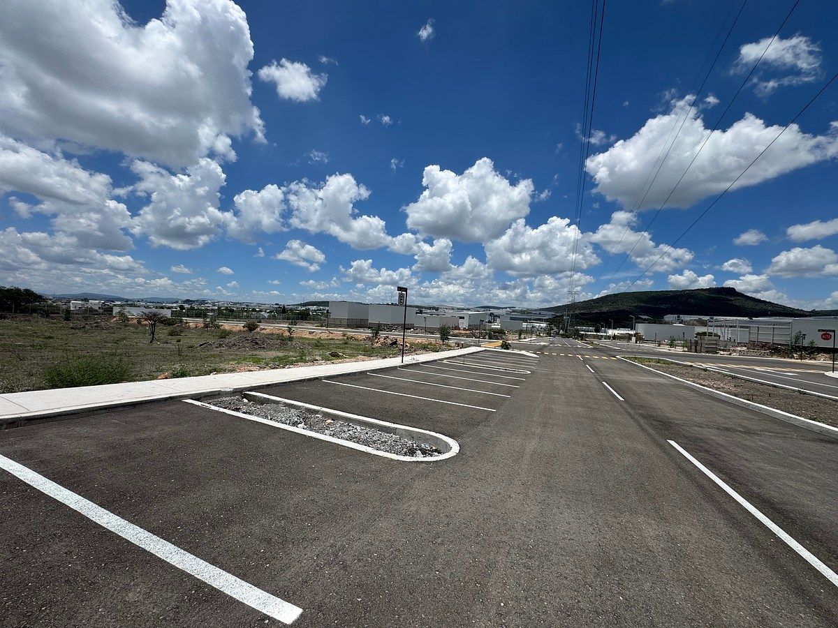 Terreno industrial en El Carmen, El Marqués, foto 2 de 4