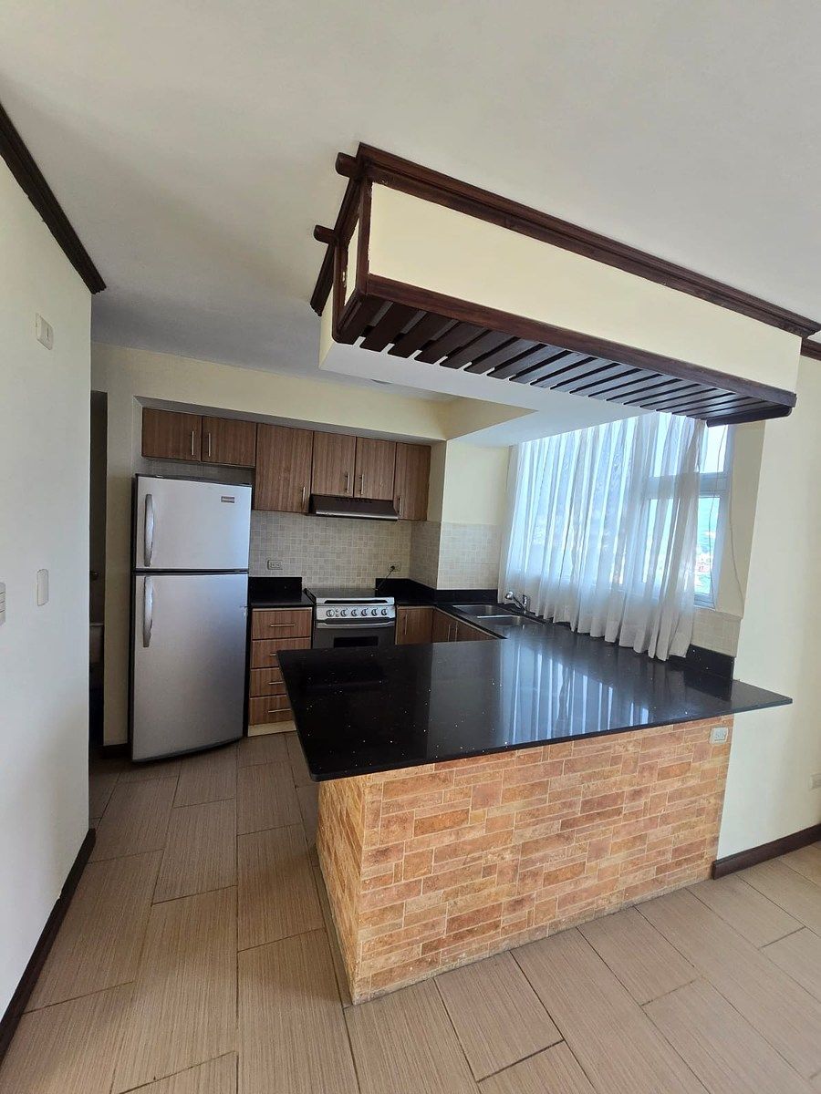 Apartamento en Venta Zona 14 La Villa - Image 2