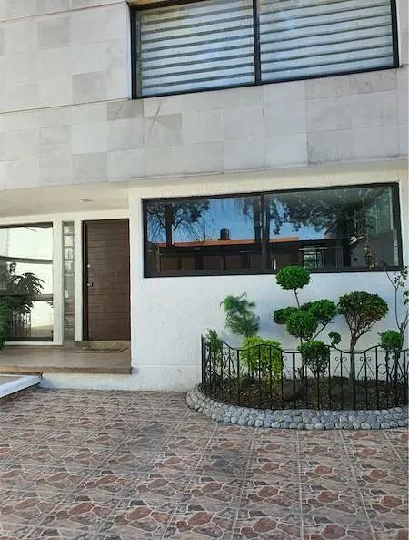 Residencia de remate, foto 1 de 10