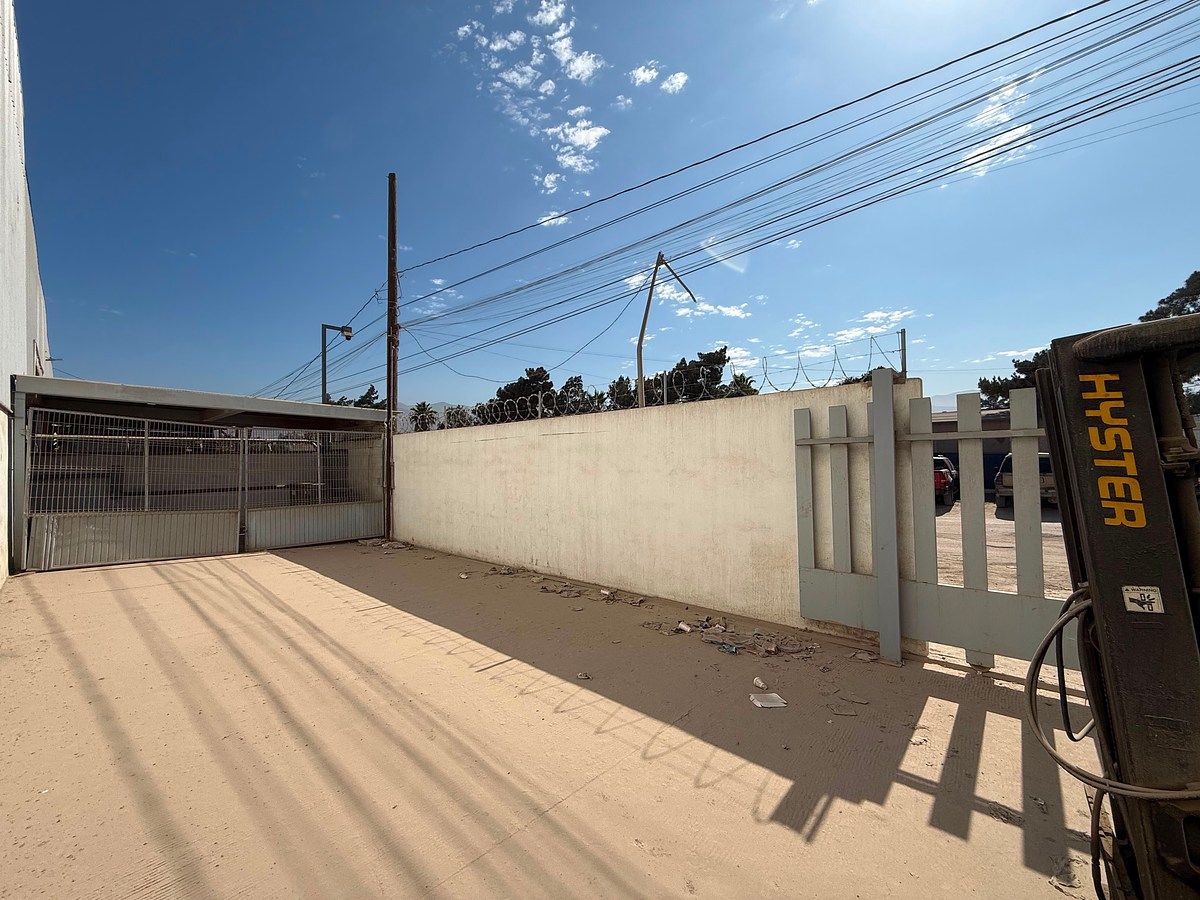 Bodega industrial en Jardín Dorado, Tijuana, foto 13 de 24