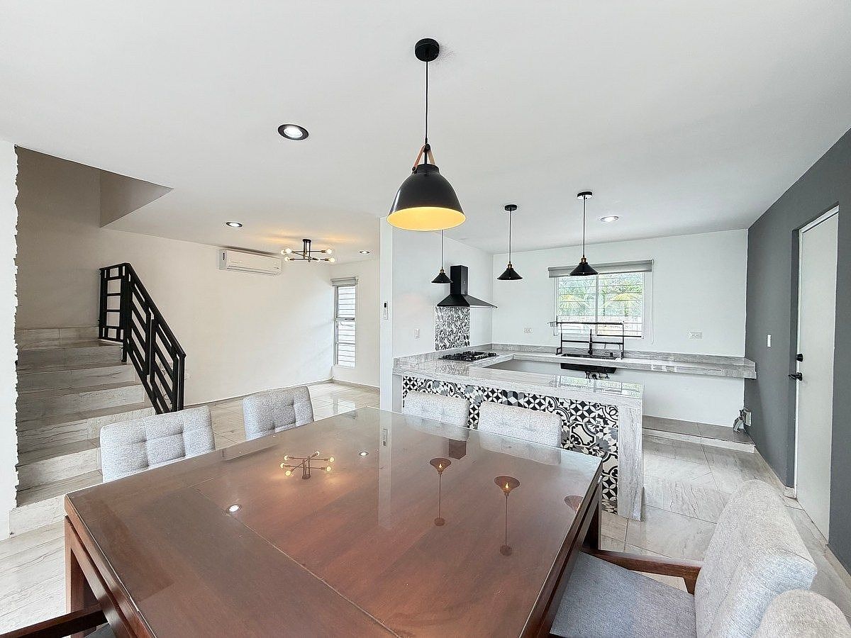 Casa en venta en Mérida de 4 recámaras | entre Chenkú, Tanlum y Pensiones, foto 1 de 27