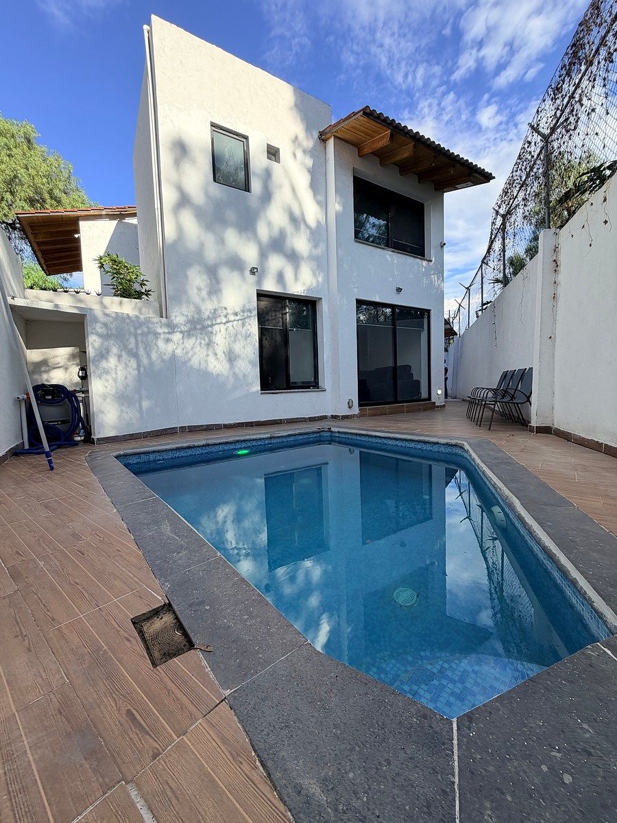 House in Gated Community in Juriquilla, Querétaro, photo 2 of 21