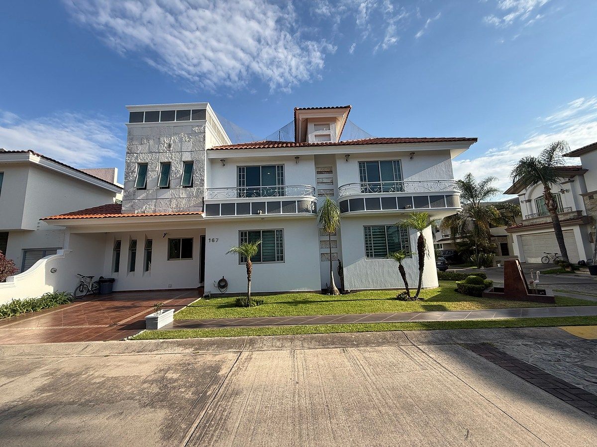 House in Gated Community in Jardín Real, Zapopan, photo 2 of 20