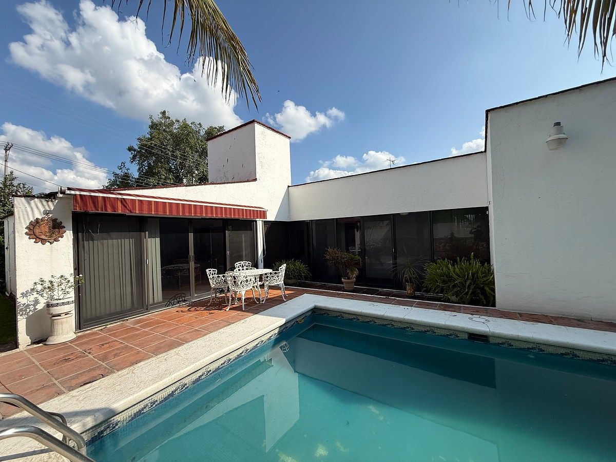 Venta de casa en lomas de Cocoyoc, foto 1 de 27