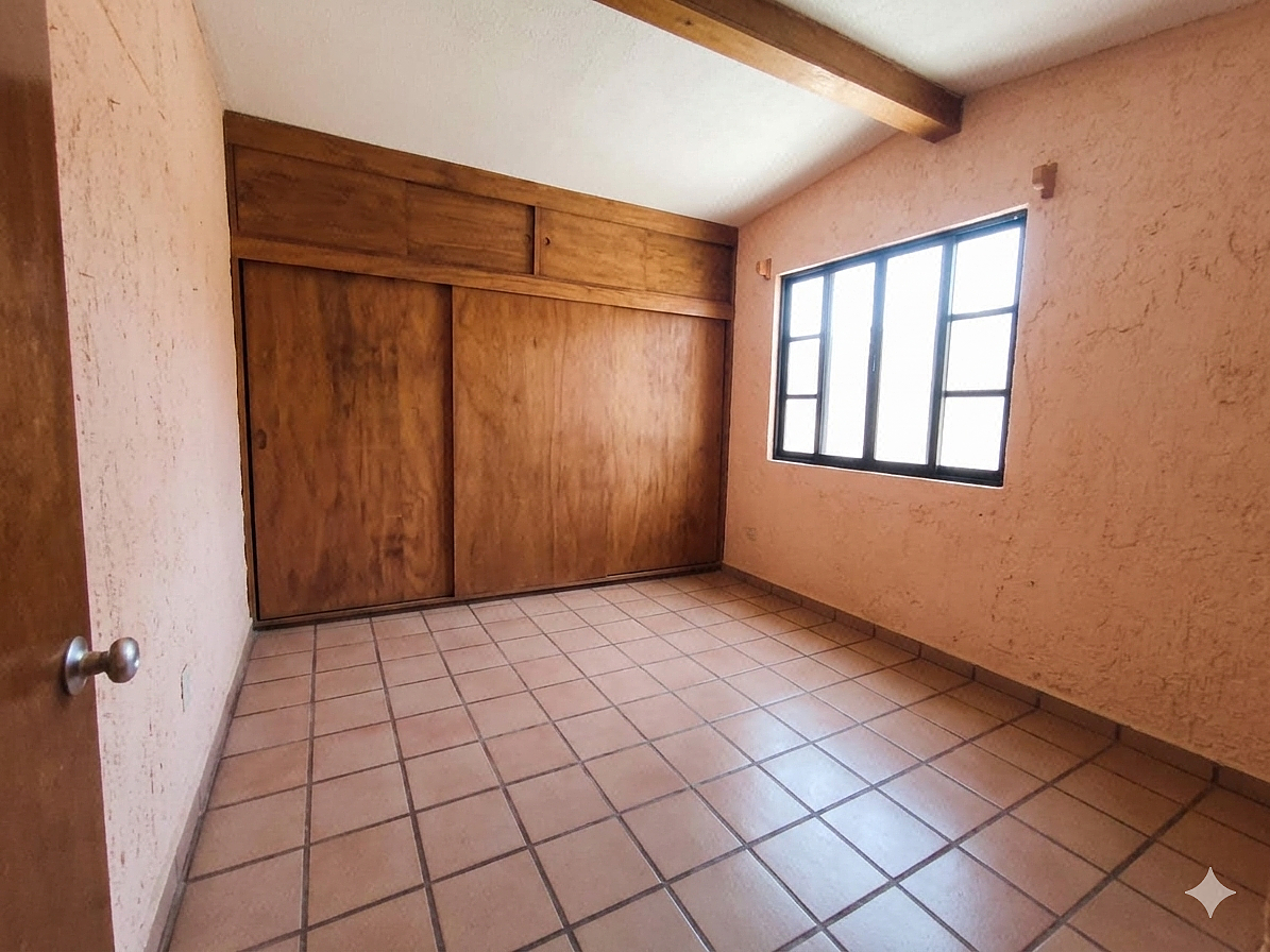 CASA EN VENTA – PLAZAS DEL SOL 2ª SECCIÓN - foto 4