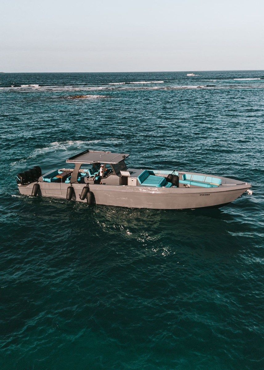 SÚPER BOTE DEPORTIVO LUXURY 52 FT ( SIM), foto 1 de 17