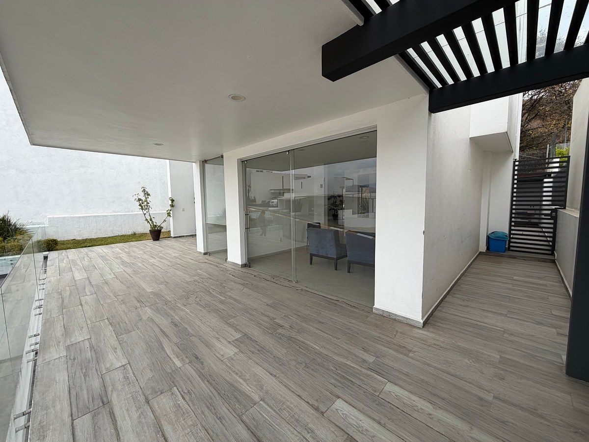 House in Bosque Real, Huixquilucan, photo 2 of 31