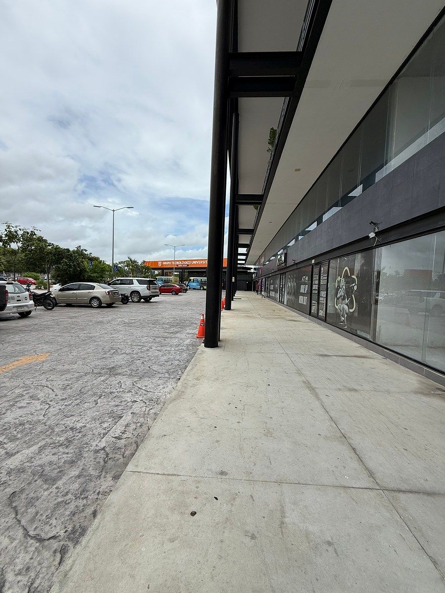 LOCAL COMERCIAL EN PLANTA BAJA, foto 1 de 3