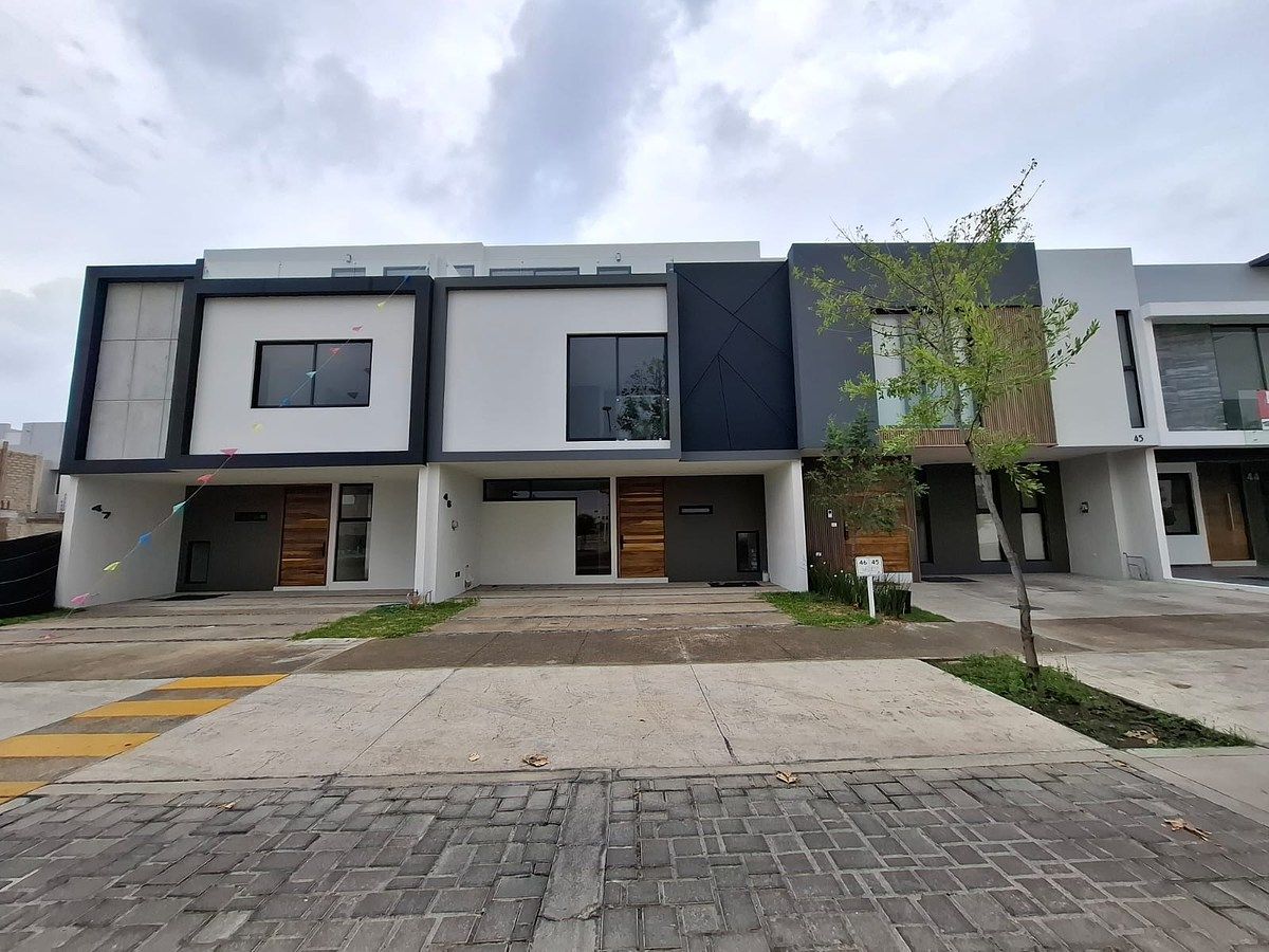 CASA ESPECTACULAR COM TELHADO EM SOLARES ZAPOPAN GUADALAJARA, foto 1 de 22